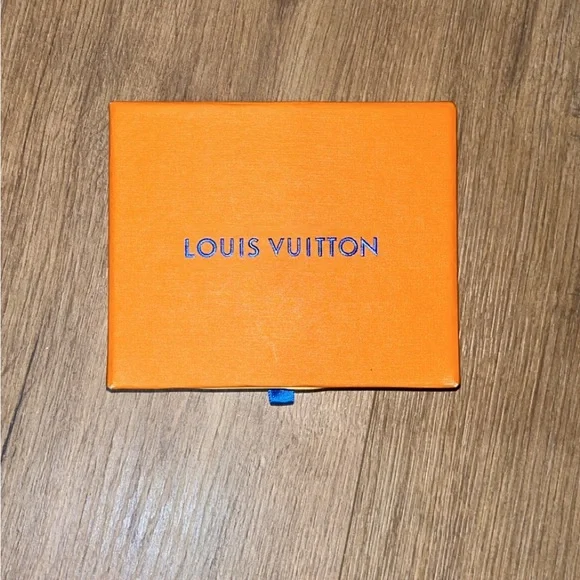 Louis Vuitton Black Monogram Card Holder - Picture 3 of 3